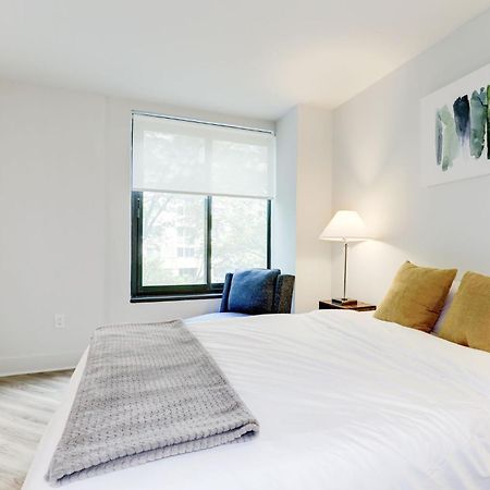 2Br Executive Apartment With Spacious Layout Arlington Buitenkant foto