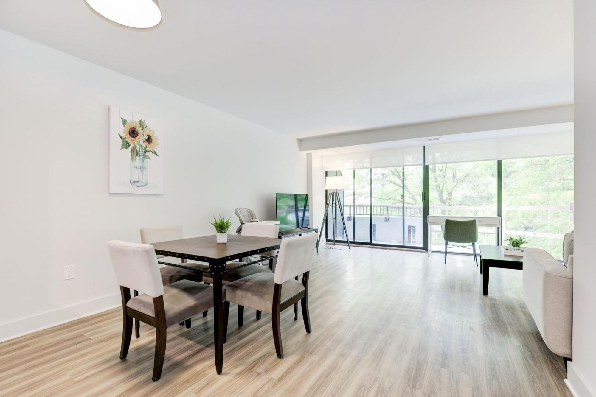 2Br Executive Apartment With Spacious Layout Arlington Buitenkant foto