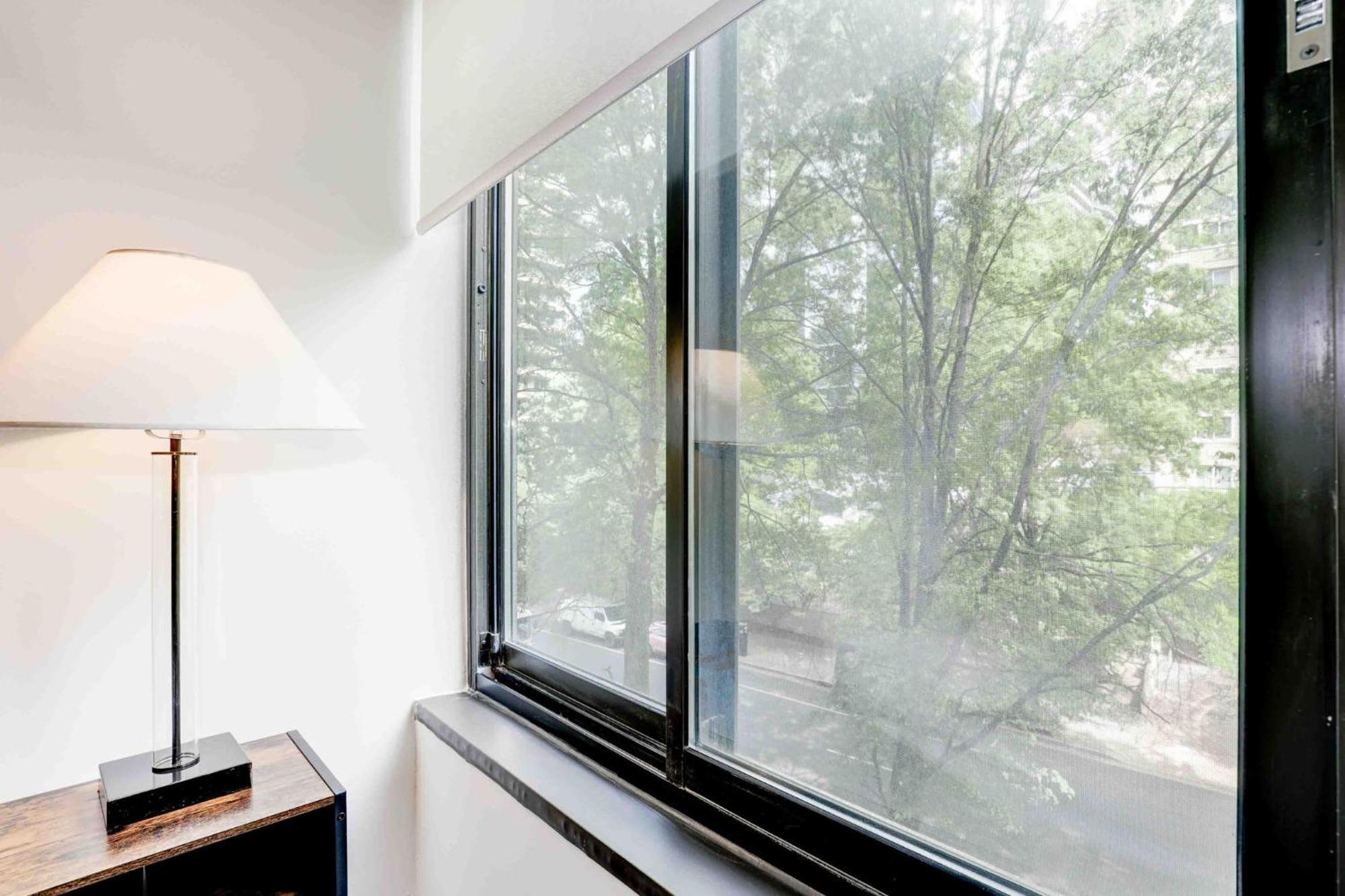 2Br Executive Apartment With Spacious Layout Arlington Buitenkant foto