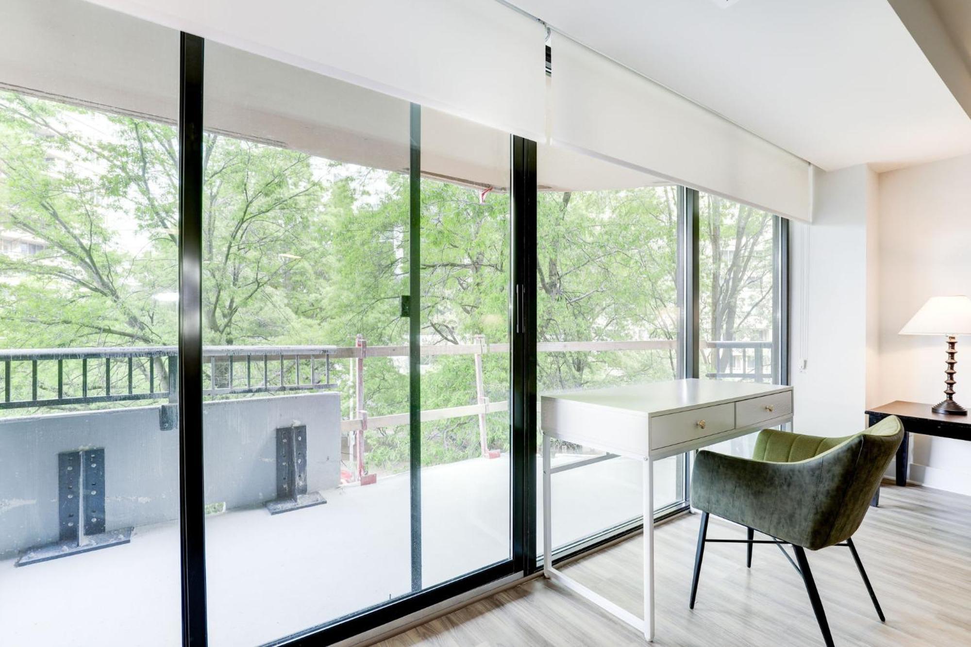 2Br Executive Apartment With Spacious Layout Arlington Buitenkant foto